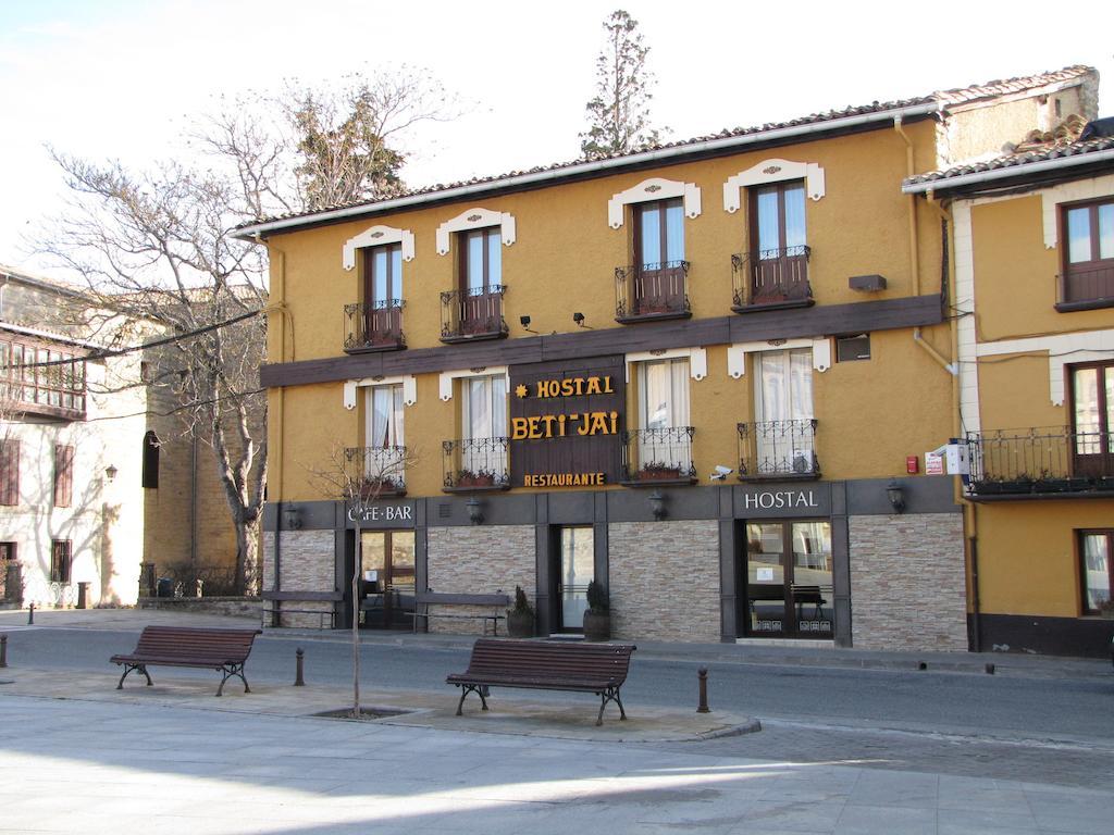Hostal Beti-Jai Aoiz ภายนอก รูปภาพ